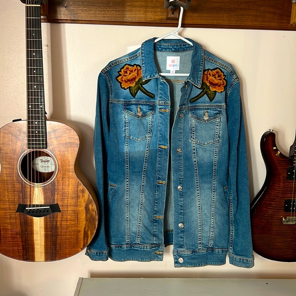 Like new, LulaRoe Jaxon Jean jacket.